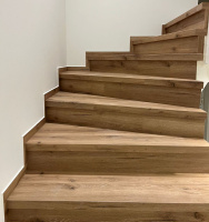 BUKOMA Vinylové schody s nosem Moravany u Brna - podlaha zákazníka